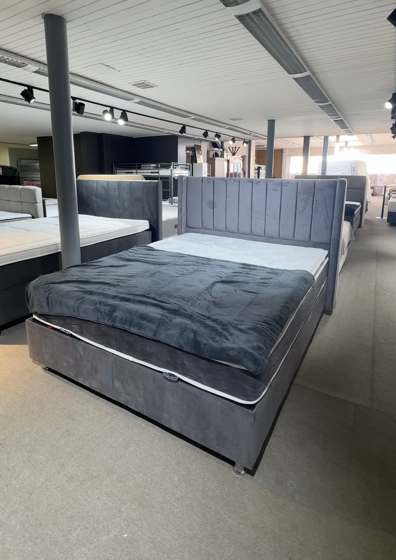 Mira Bed 160x200 cm – Inclusief Pocketveringmatras