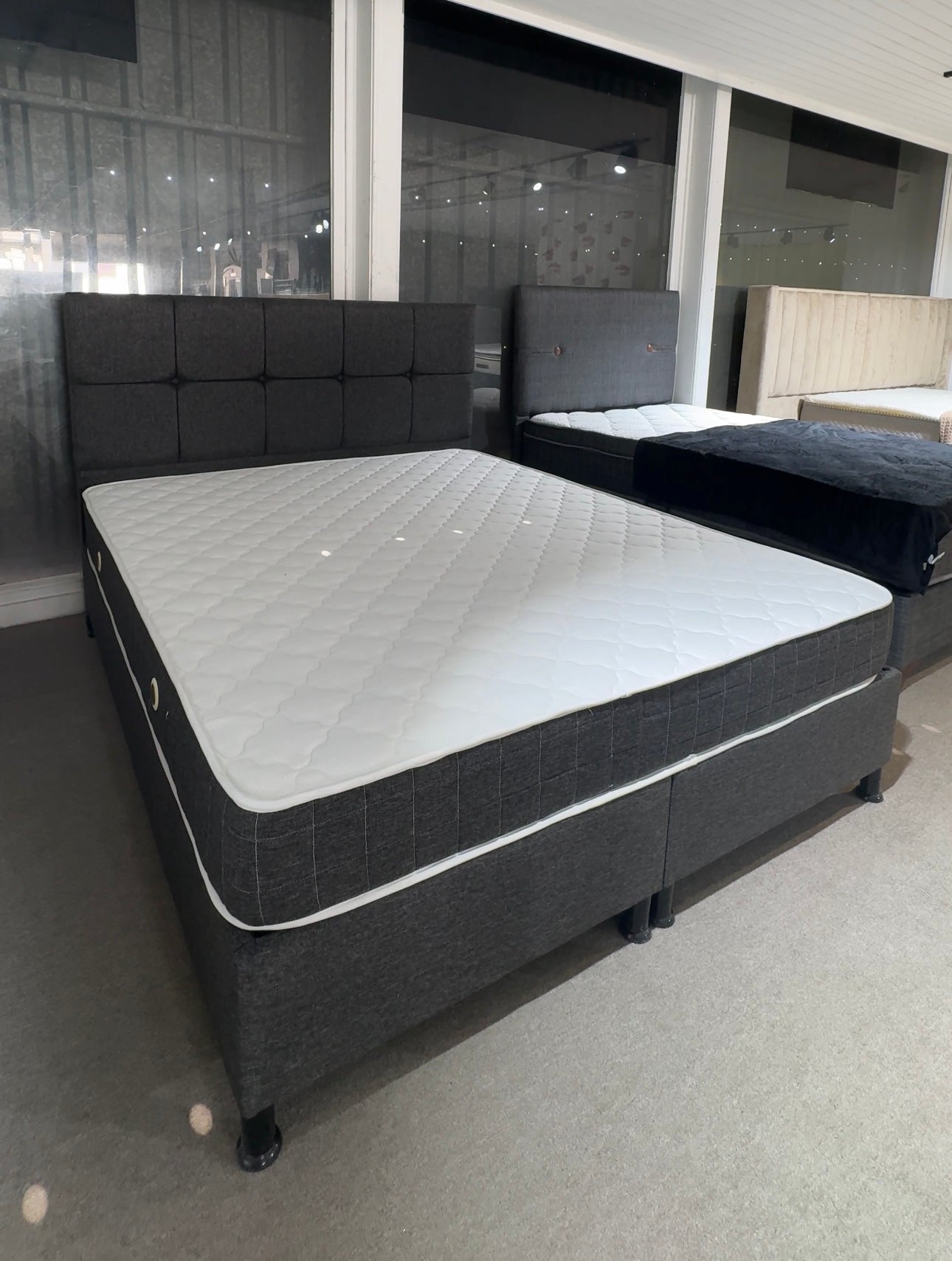 Alyana Bed