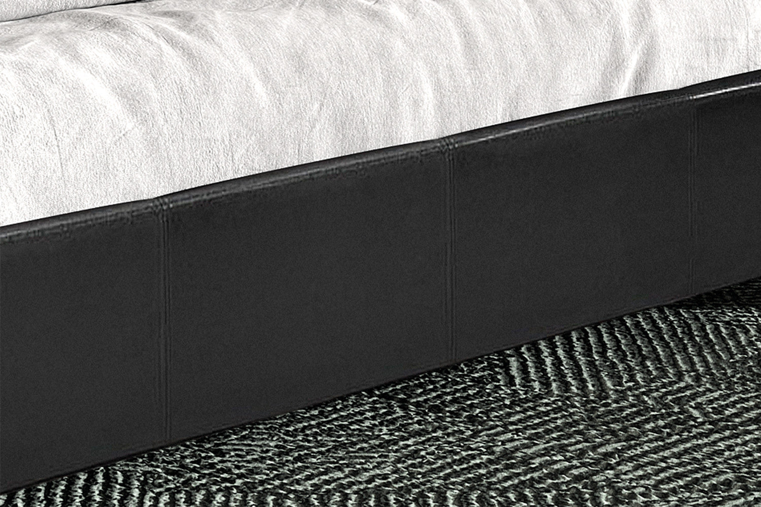 Bed 'Roma' 160x200 met lattenbodem PU Zwart