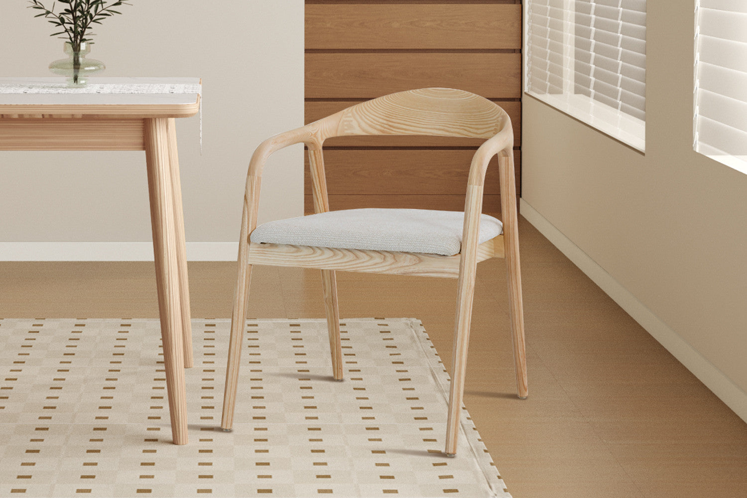 Stoel 'Claire' Essenhout Stof Ote Milan 103 Beige