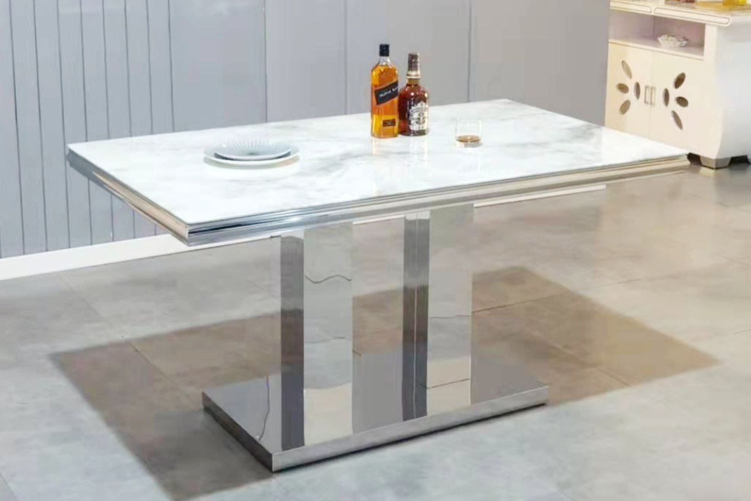 Eettafel 'Versus' 150cm — Poten in Zilverkleur