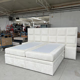 Bed Aurora - Eigentijdse Look met Luxe Stoffering