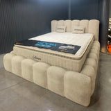 PRE-ORDER Cosmos Bed - Licht taupe/Beige