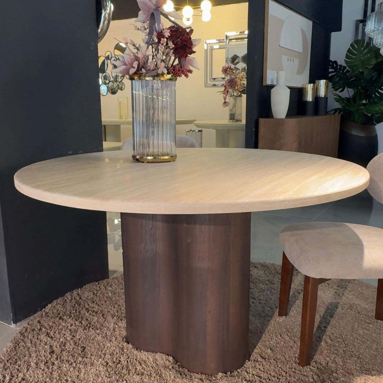 Eettafel Bellaro Rond – Rond Marmer en Donker Hout