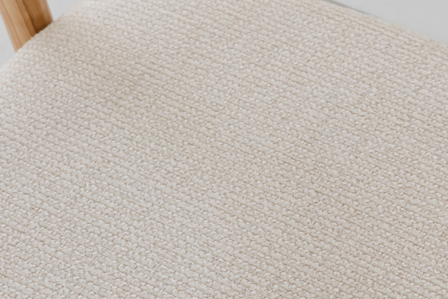 Stoel 'Claire' Essenhout Stof Ote Milan 103 Beige