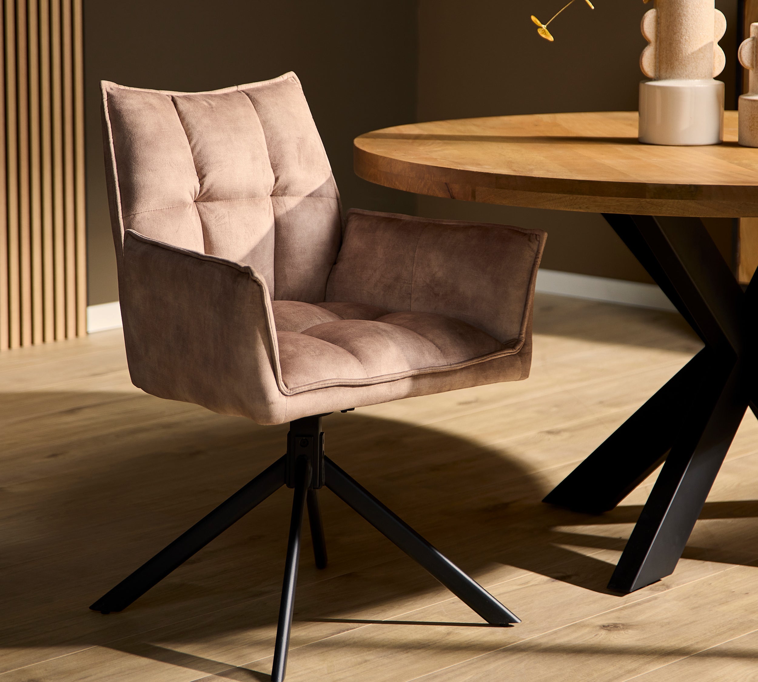 Eetkamerstoel Dani Velvet | Beige | Met armleuning