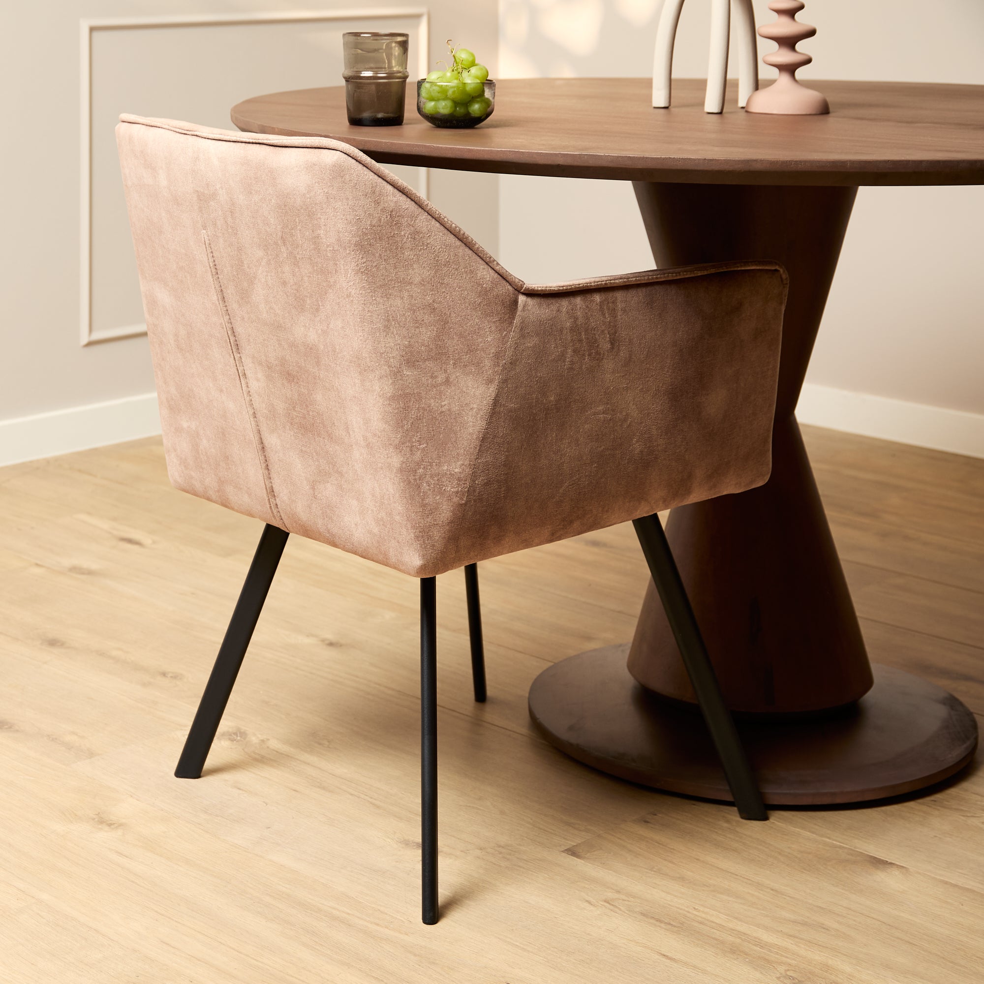 Eetkamerstoel Emma Velvet | Taupe | Met armleuning