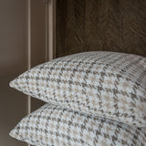 Kussen Juno natural 50x50 (Peacock 01 nature)