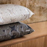 Kussen Meagan 50x50 (Monaco 23050 Chained Quadrant 75 - 8022 Twig)