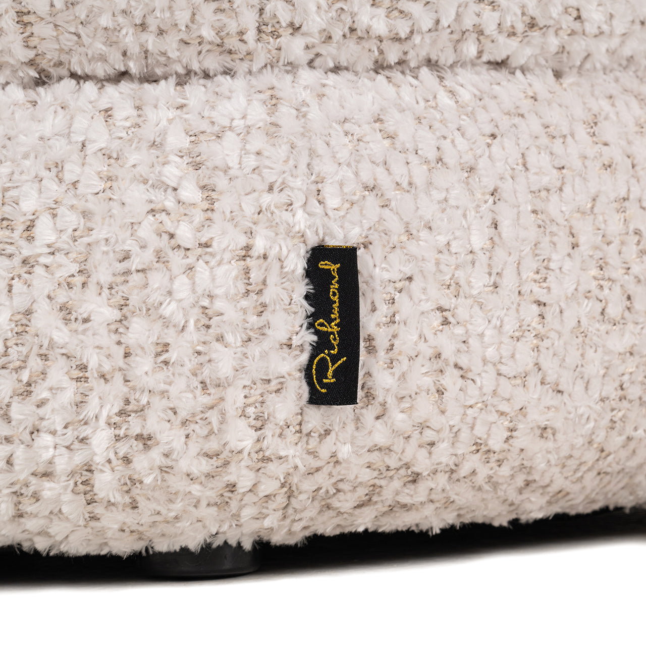 Poef Adele lovely cream (Be Lovely 11 Cream)